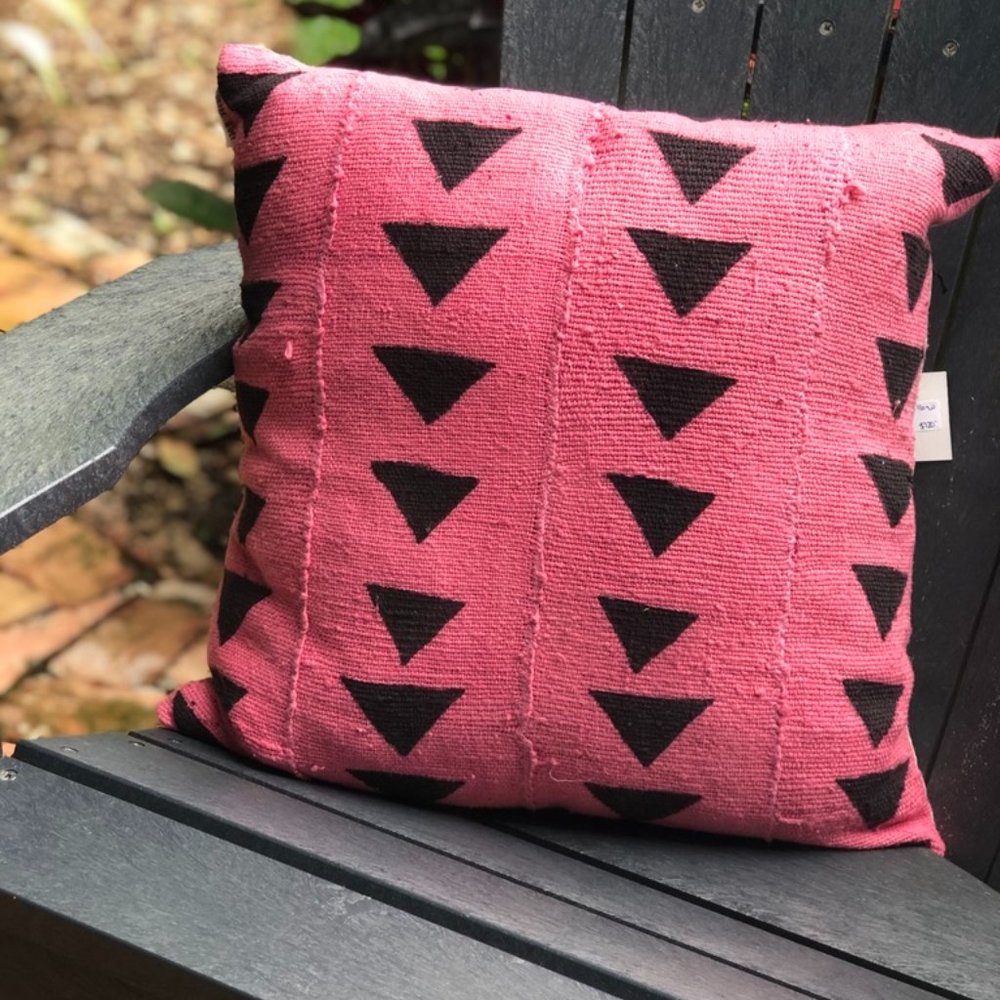 Bryar Wolf Down White Nile Pillow